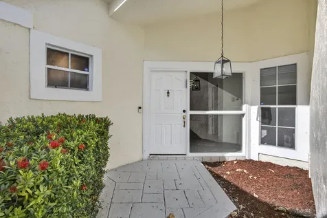 18 Selby Lane Palm Beach Gardens FL 33418