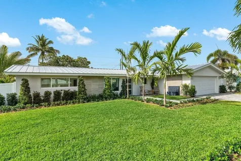 902 Sw 27th Place Boynton Beach FL 33435