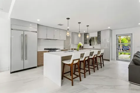 902 Sw 27th Place Boynton Beach FL 33435