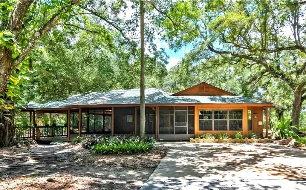 3350 25th Street Vero Beach FL 32968