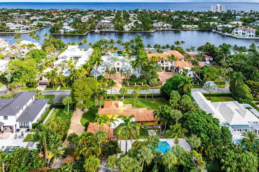 334 Palm Trail Delray Beach FL 33483