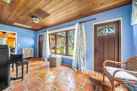 334 Palm Trail Delray Beach FL 33483