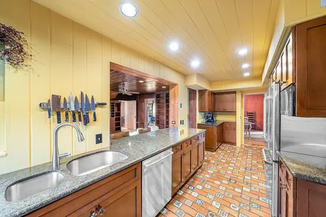 334 Palm Trail Delray Beach FL 33483
