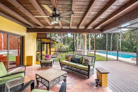 334 Palm Trail Delray Beach FL 33483