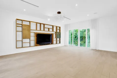 12 Se 10th Avenue Fort Lauderdale FL 33301
