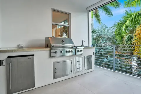 12 Se 10th Avenue Fort Lauderdale FL 33301