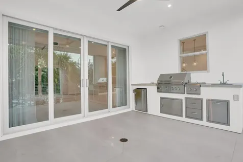 12 Se 10th Avenue Fort Lauderdale FL 33301