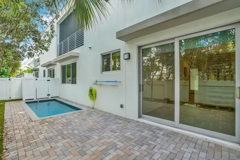 12 Se 10th Avenue Fort Lauderdale FL 33301