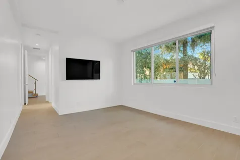 12 Se 10th Avenue Fort Lauderdale FL 33301