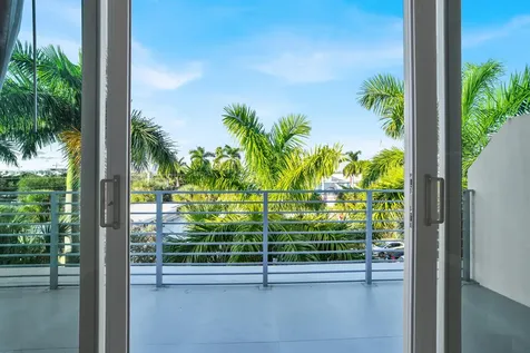 12 Se 10th Avenue Fort Lauderdale FL 33301