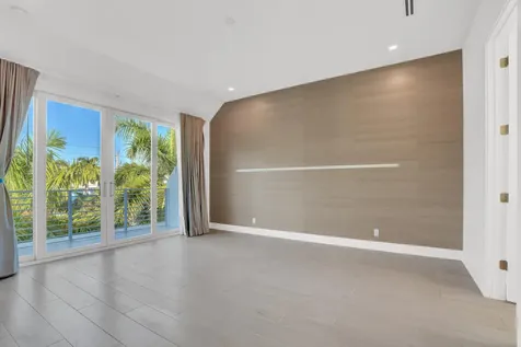 12 Se 10th Avenue Fort Lauderdale FL 33301