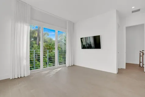 12 Se 10th Avenue Fort Lauderdale FL 33301