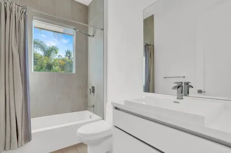 12 Se 10th Avenue Fort Lauderdale FL 33301