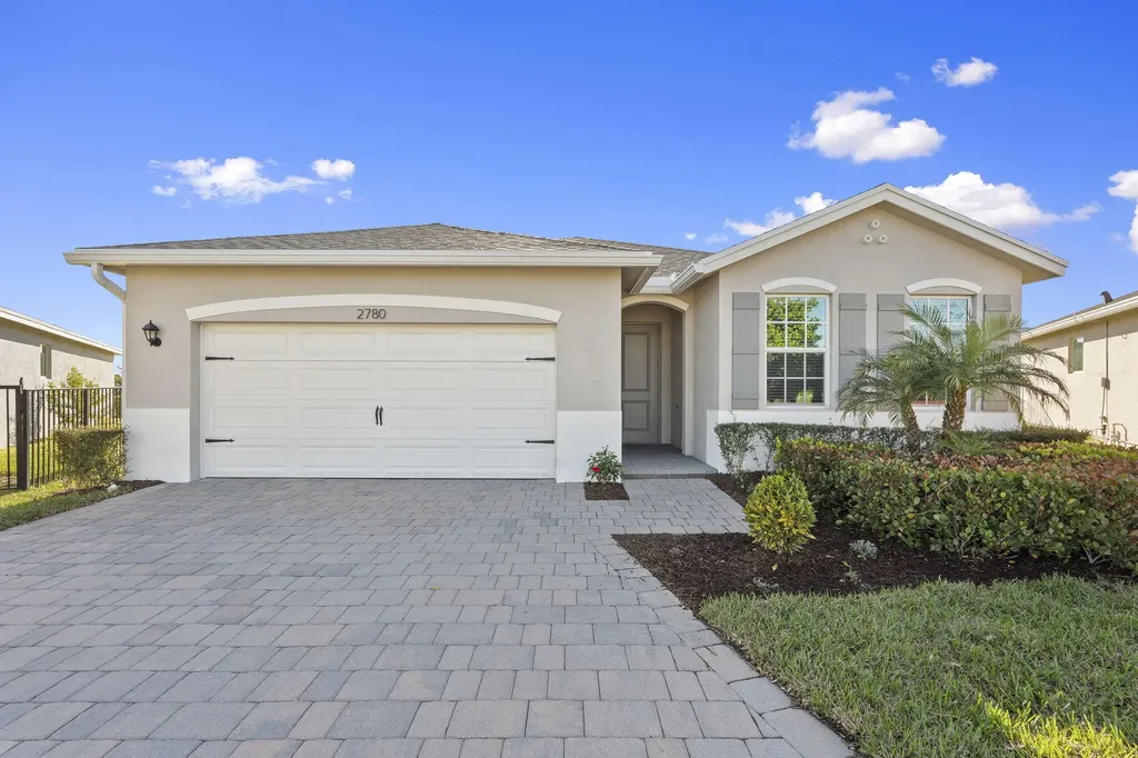 2780 Ne Breezeway Circle Jensen Beach FL 34957