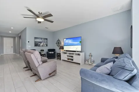 2780 Ne Breezeway Circle Jensen Beach FL 34957