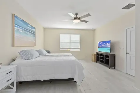 2780 Ne Breezeway Circle Jensen Beach FL 34957