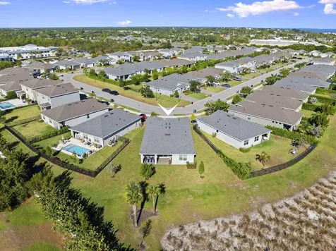 2780 Ne Breezeway Circle Jensen Beach FL 34957