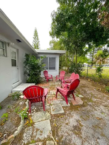 602 Nw 2nd Street Delray Beach FL 33444