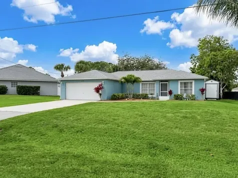8425 94th Avenue Vero Beach FL 32967