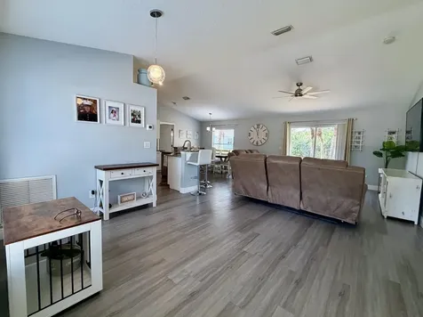 8425 94th Avenue Vero Beach FL 32967