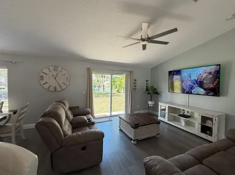 8425 94th Avenue Vero Beach FL 32967
