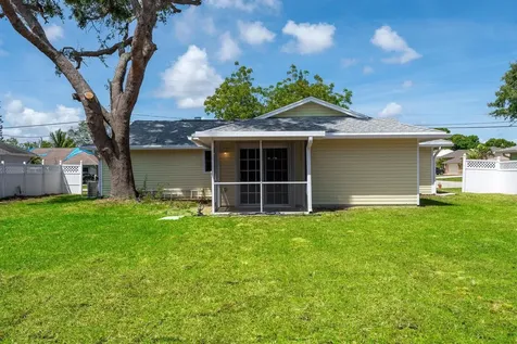 2441 Se Avalon Road Port Saint Lucie FL 34952