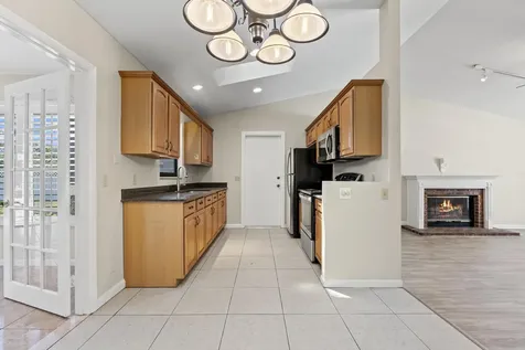2441 Se Avalon Road Port Saint Lucie FL 34952