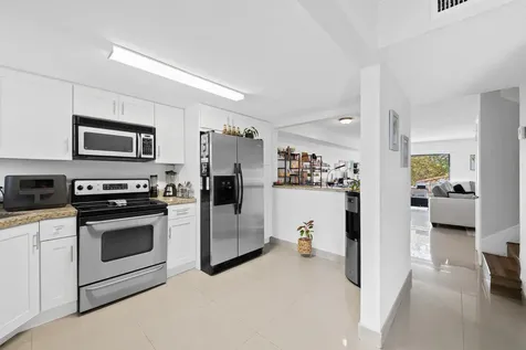 3750 Nw 115th Way Coral Springs FL 33065