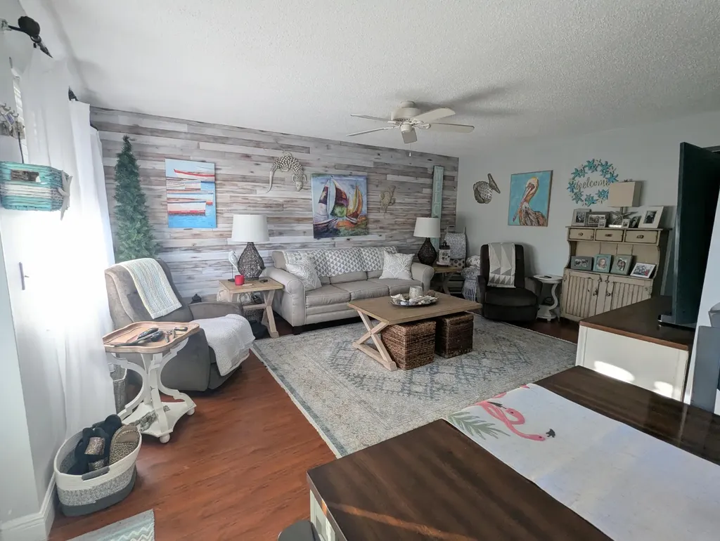 172 Berkshire H West Palm Beach FL 33417