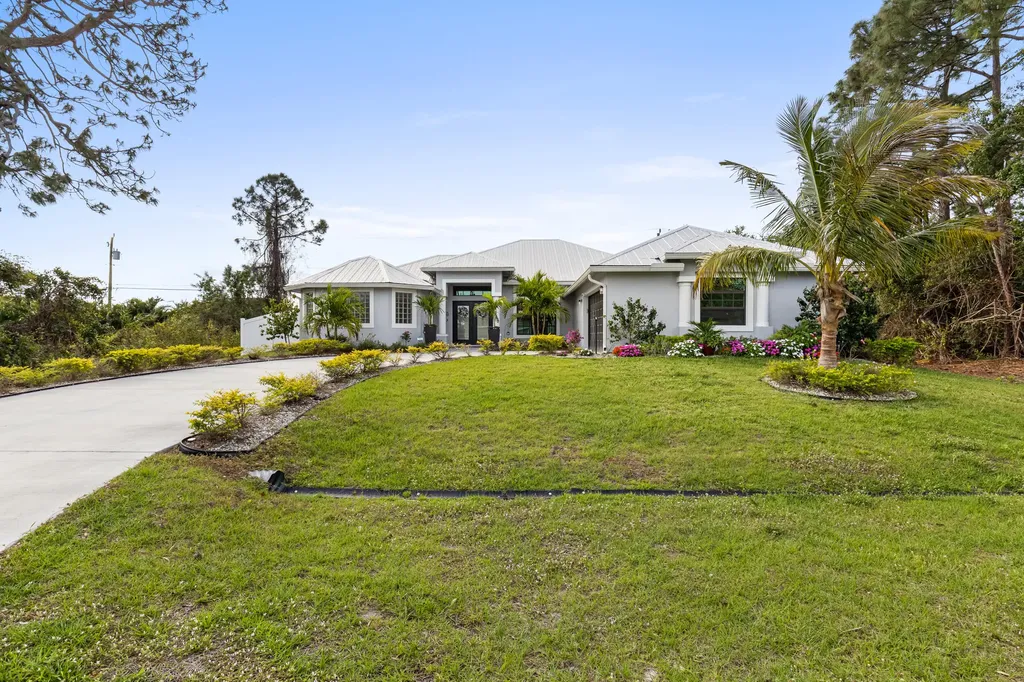 1434 Sw Jacksonville Avenue Port Saint Lucie FL 34953