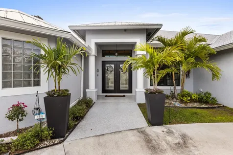 1434 Sw Jacksonville Avenue Port Saint Lucie FL 34953