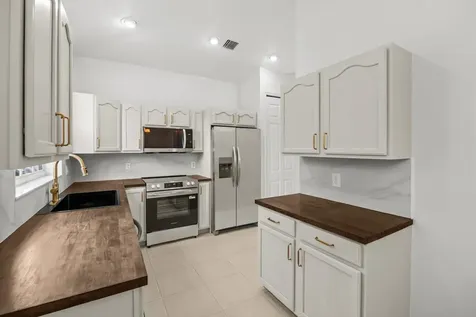 8406 Mulligan Circle Port Saint Lucie FL 34986