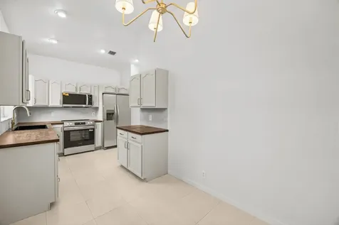 8406 Mulligan Circle Port Saint Lucie FL 34986