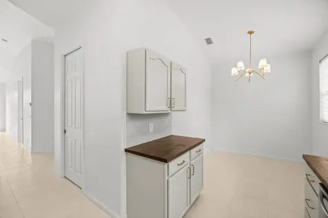 8406 Mulligan Circle Port Saint Lucie FL 34986