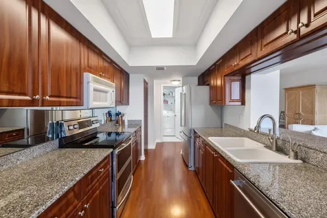 2880 NE 14th Street Causeway Pompano Beach FL 33062