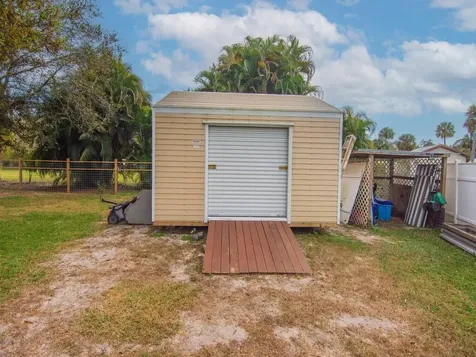 3118 Old Edwards Road Fort Pierce FL 34981