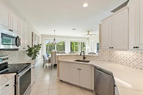 402 Resort Lane Palm Beach Gardens FL 33418