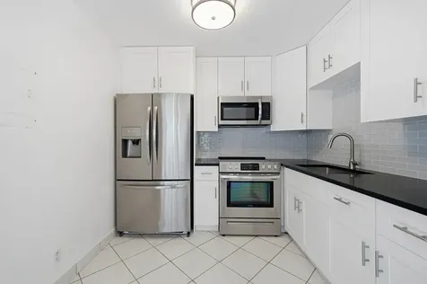 249 Burgundy F Delray Beach FL 33484