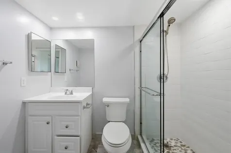 249 Burgundy F Delray Beach FL 33484
