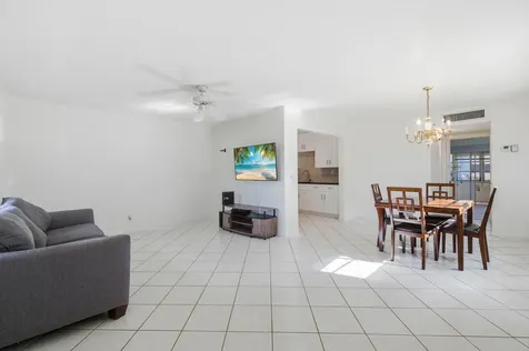 249 Burgundy F Delray Beach FL 33484