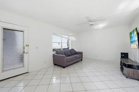 249 Burgundy F Delray Beach FL 33484