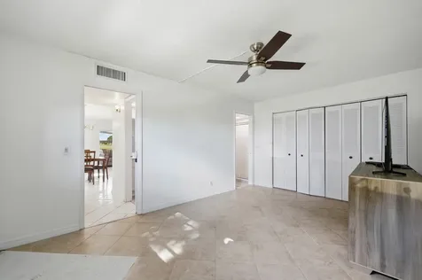 249 Burgundy F Delray Beach FL 33484