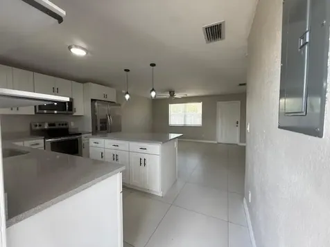 905 9th Street West Palm Beach FL 33401