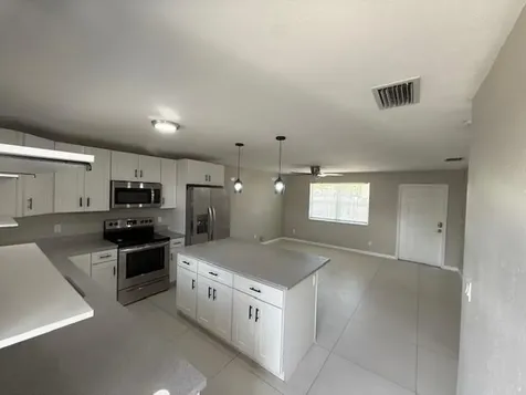905 9th Street West Palm Beach FL 33401