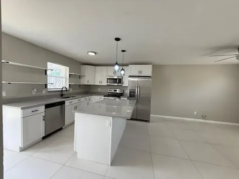 905 9th Street West Palm Beach FL 33401