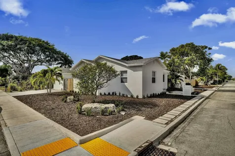 601 N 13th Avenue Lake Worth Beach FL 33460