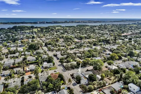 601 N 13th Avenue Lake Worth Beach FL 33460