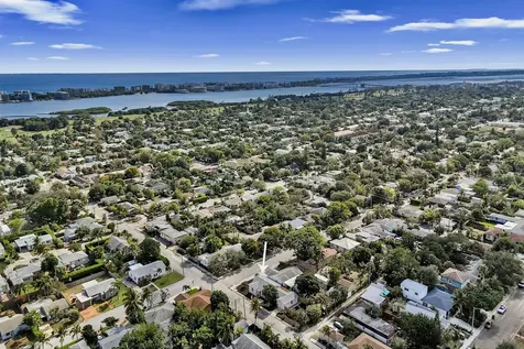 601 N 13th Avenue Lake Worth Beach FL 33460