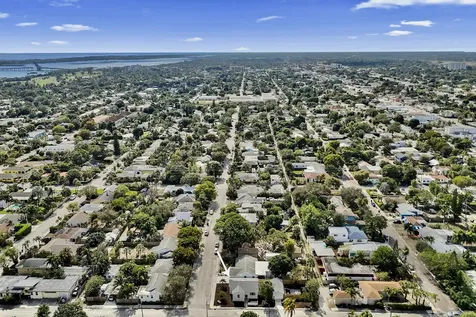 601 N 13th Avenue Lake Worth Beach FL 33460