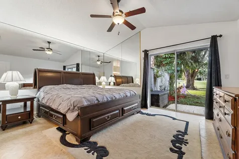 11 Admirals Court Palm Beach Gardens FL 33418